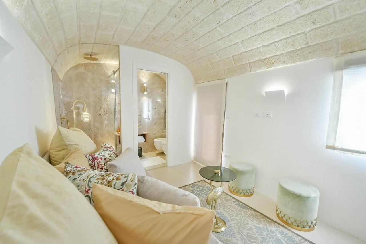 Eurydice Suite With Infinity Jacuzzi Остуни Екстериор снимка