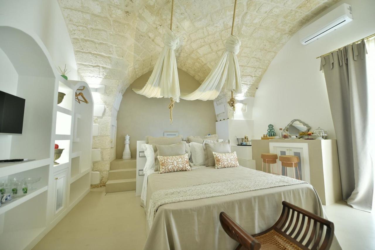Eurydice Suite With Infinity Jacuzzi Остуни Екстериор снимка