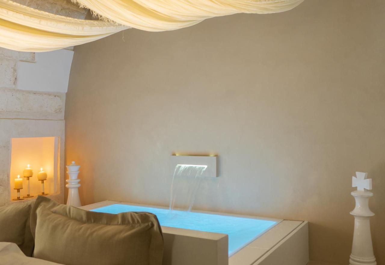 Eurydice Suite With Infinity Jacuzzi Остуни Екстериор снимка